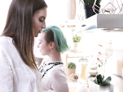 年轻的性爱派对看见大鸡巴走不动都想上位运动