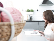 琳达·韦斯莱- 长腿灵活的黑发少女被狠狠操