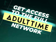 美丽女孩和两只大鸡巴的温暖完美双渗透