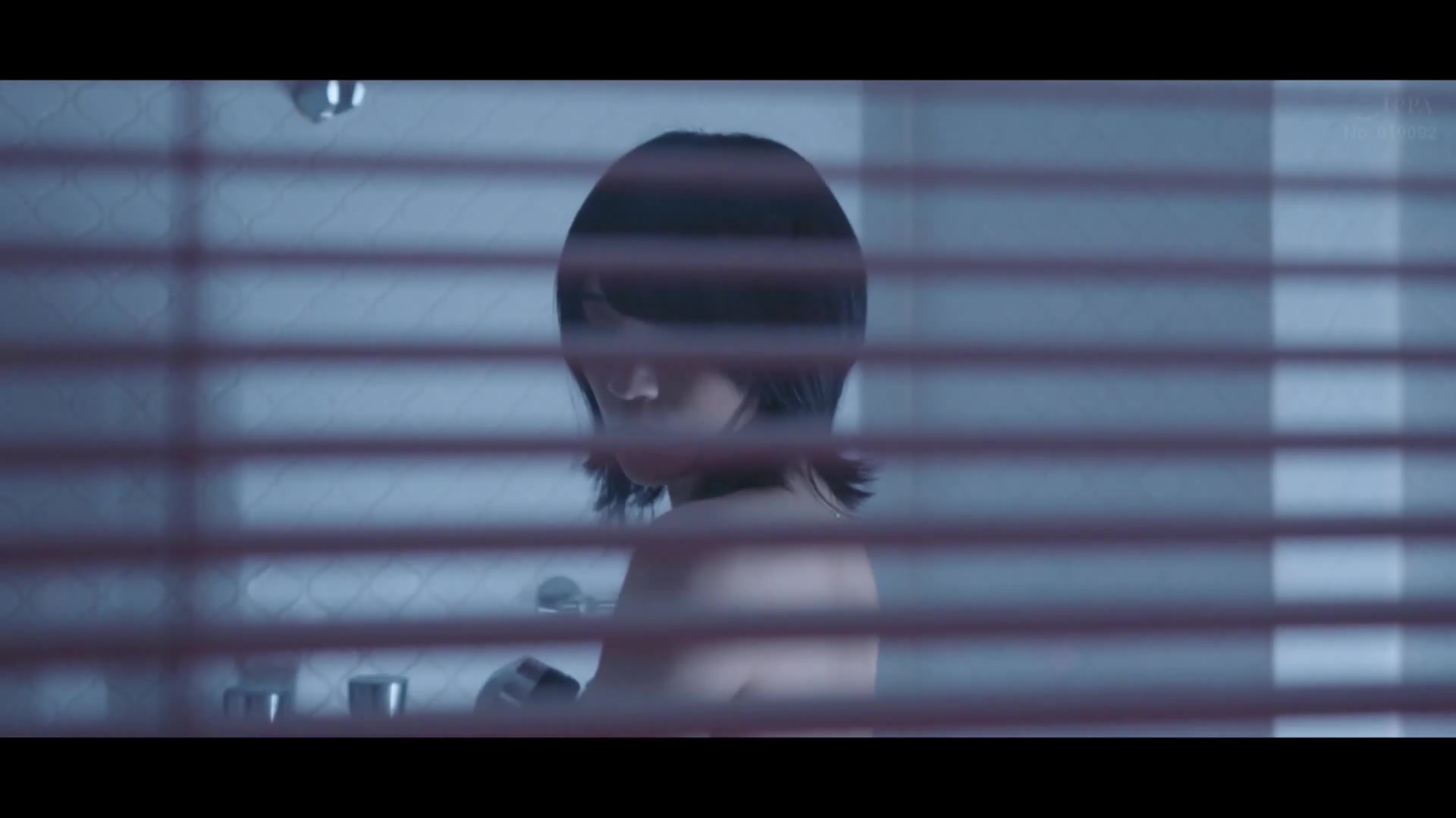 [MOON-016] 電気が点いてると恥ずかしくて自分をさらけ出せないから電気を消して暗闇えっちで静かに乱れたい… 南梨央奈 - 2of5