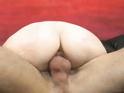 美国华人圈名流，知性艺术家，18岁那年被白人当成牲口一样玩