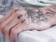 炙手可热的玛丽被她继兄的大硬鸡巴激起性欲