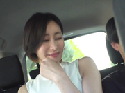 [FJIN-019] 息子ほど年の離れたバイト先の男子学生達と一泊二日の温泉旅行に来たFcup巨乳.... - 1of5