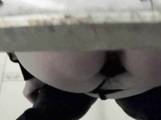 校園坑神潛入國內某大學公共女衛生間連續偸拍課間出來方便的學妹 貌似有幾個還來大姨媽了 1080P高清原版