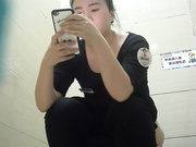 某大型商場公共衛生間拍攝到的各式美女少婦如廁 貌似下面又黑又密看得讓人欲火焚身 1080P原版高清