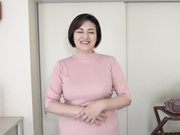 [KTKN-002] 五十路霜降り肉妻 初撮り 彩乃さん（52歳） - 1of5