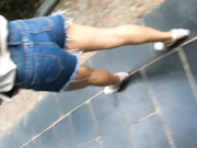 周末娛樂城偶遇多年不見的美女同學帶入酒店啪啪 主動吃雞巴張開雙腿配合 叫床聲給力 國語720P高清