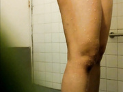 精品推薦 女工宿舍窗戶邊偷拍剛下班的打工妹子沐浴更衣 雪白肌膚堅挺美乳看得讓人欲火焚身 1080P高清原版