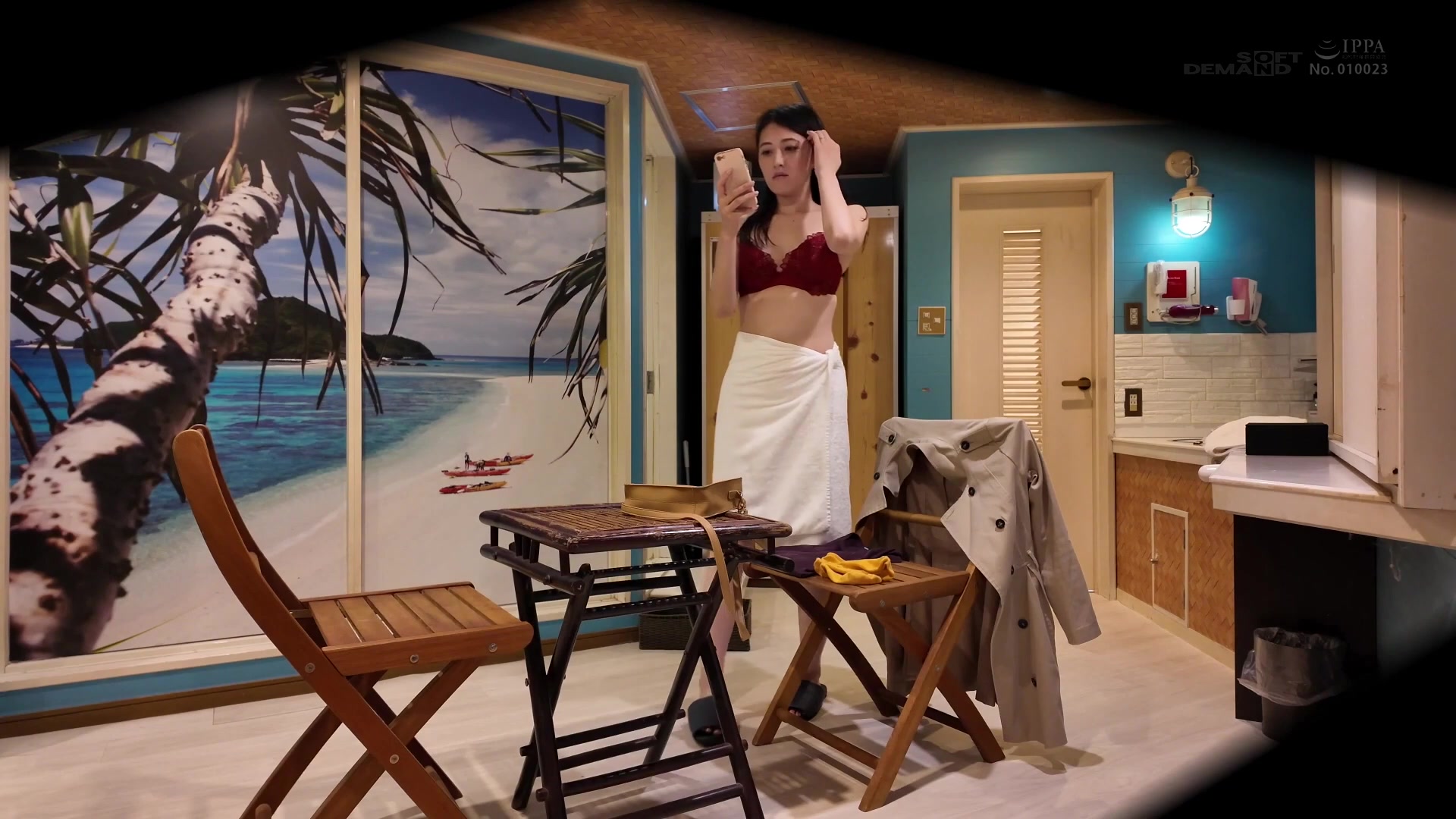 [SDNM-506] 「人の役にたつことが大好き」こども食堂でボランティアに従事。料理が得意なお漏らし奥さん 足立美緒 - 1of5