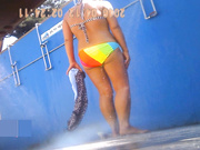 【精品推薦】潛入某海邊浴場洗浴室偷拍各式美女少婦沐浴更衣 美不勝收看得讓人欲火焚身 720P高清原版