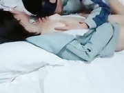 一群男女星級酒店開房直播體驗群P遊戲 互相輪流嘗試各種體位幹得浪叫連連 場面淫蕩刺激 國語對白