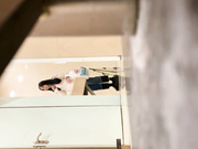 最新流出國內廁拍大神路邊尾隨美女進入公共女廁偷拍美女如廁噓噓 有個等車玩手機的妹子顏值超高 逼逼肥嫩誘惑 1080P高清原版