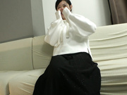 [BEAF-166] 男性経験少な目、お店のエロ本見て興奮しちゃってパンツ濡らすド淫乱書店勤務女子 - 1of5