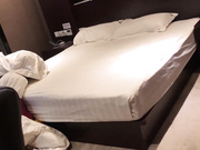 大神包养极品拜金小学妹✅纯欲情趣白丝抱在怀里当成飞机杯爆操，大长腿美少女夹子音刺激娇喘，做太久粉穴都合不拢了