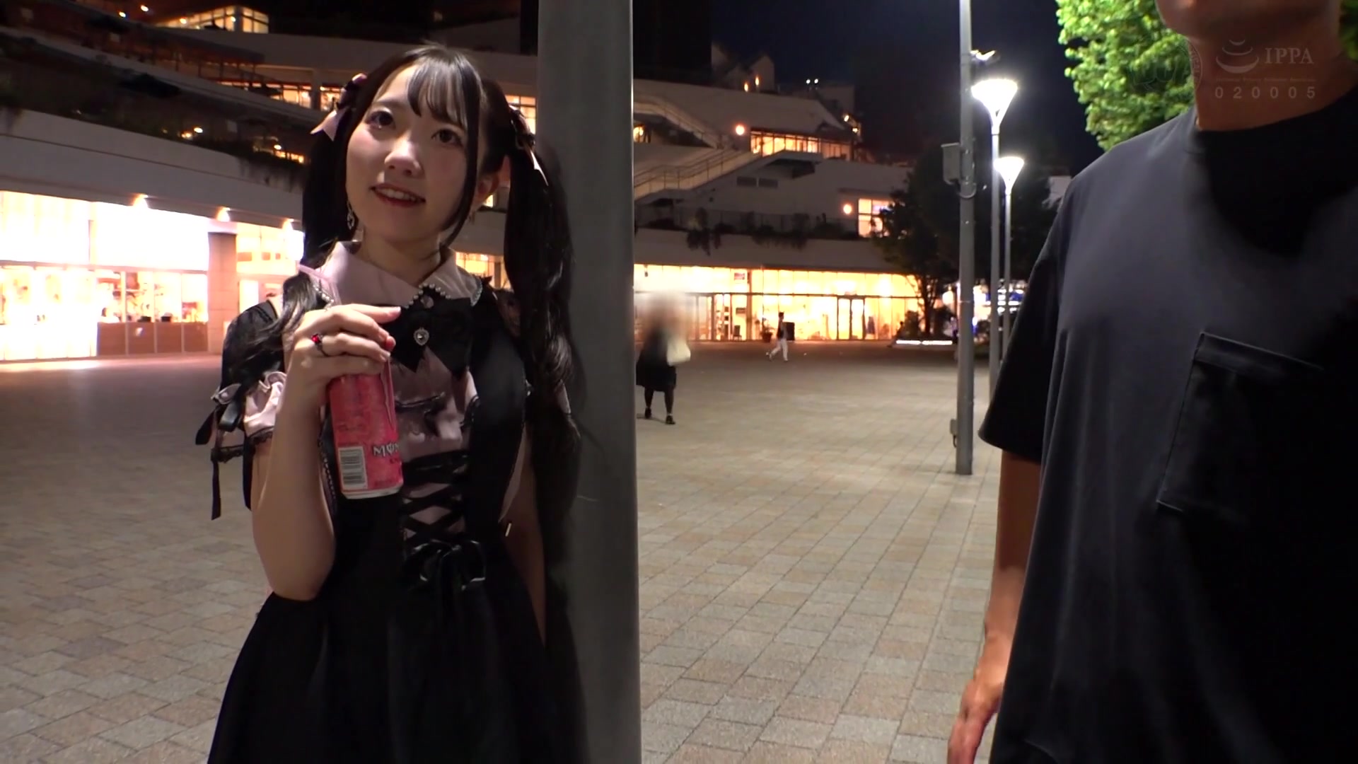 MAAN-1135 ソシャゲ廃課金ツインテガール 財布も家族も崩壊寸前 (原陽菜乃) - 1of5