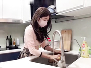 飢渴勾引快遞員粉嫩白虎穴緊緻無比榨精交槍激射中出