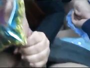 草丛里双飞老婆和爆乳小姨子 叫声甜美 大白天野战刺激