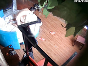 喷血推荐-绿叶房偷拍单纯漂亮美女酒店和网友见面被要求啪啪,美女不同意强行扯掉内裤后插式干爽后主动配合!