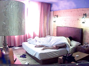 中午休息和老婆刚离异的大奶闺蜜旅馆开房啪啪内射她一逼720P无水