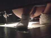 坐盗市最新流出新系列国内美食城购物中心女厕TP几个年轻妹子