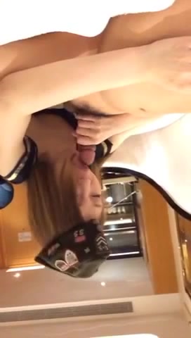 甜心一晚干一次要2000真是贵，但是嫩逼大奶都很粉嫩也是很值得