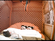 酒店偷拍身材性感苗条的极品大学美女约情人酒店偷情时提前到房间闲得无聊玩弄情趣道具后被狠狠爆操!