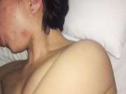 【百度云流出】北京骚女刘伟(薇薇)肉偿视频流出，不情愿的舔吃鸡巴，逼逼好小！