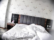 酒店偷拍年轻情侣带着狗儿子泰迪度假开房男的想让骚女口爆女的死活不肯