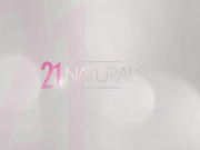 21FootArt.18.11.20.Angelika.Grays.New.Discovery