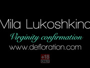 国外破处系列单人展示近距离特写处女膜 身材苗条长腿妹子沙发上自摸粉逼 很是诱惑不要错过