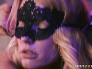 化妆舞会上吸大屌的波霸