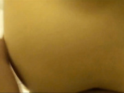 女友边和闺蜜打电话边被操  镜前后入身材超棒淫叫 国语露脸