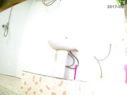 新鼎盛系列阴毛很好看的身材极好的高挑妹子卫生间洗澡擦的很认真