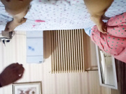 普通话对白铁杆哥们带我3P他包养的小情人穿着性感情趣干也算一起嫖过娼，一起同过床的，珍惜来之不易的哥们吧