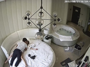 皮肤有点黑的小伙开个浴缸房 做起爱来很猛 干的女主表情都变形