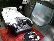 社会小情侣开房打炮被盗摄偷拍 两个人口交69式做爱  看样子做了很多次