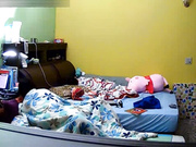 家庭网络摄像头被黑tp猥琐眼镜男在玩电脑被苗条漂亮女友主动求操各种体位啪啪啪美女真骚