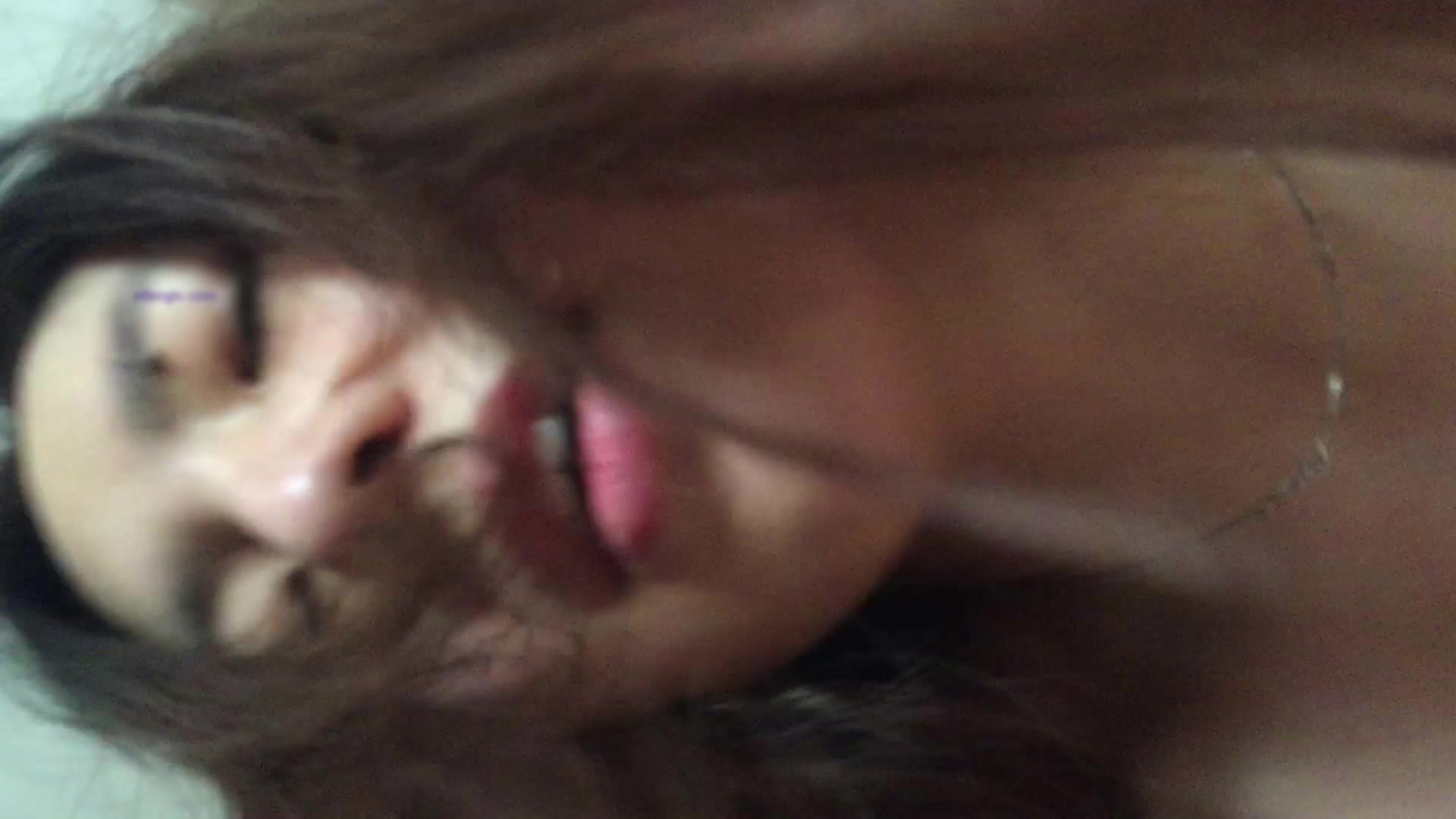 眼角长颗痣典型苛夫相的少妇一边被干一边淫语快点草1080P高清版