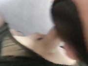 高颜值‘黑美人’TS雨诺，过年了和直男互相吃鸡巴，雨诺喂直男吃棒棒糖 还射点牛奶给他喝 大方得很！