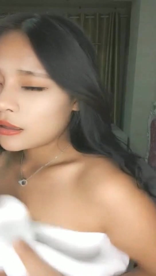 最新御姐风范模特级美女『内裤再美只能装逼』饥渴求操 裹爽了直接无套骑坐J8上扭动 裹射口爆 浴室接着玩逼