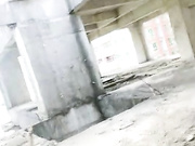 苗条骚妹【小乳猪】和老哥户外拍摄，再到烂尾楼露奶拍照拍完摸下奶