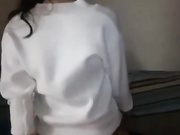 性感黑丝伪娘CD甜甜 被四眼仔大学生操菊花，骑乘坐在大鸡巴上抽插 自己的小鸡巴也摇硬了，舒服呀！