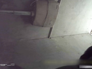 县城驾校简陋女厕偷拍学车的妹子上厕所嘘嘘第一个妹子貌似嘴里还吃着东西进厕所