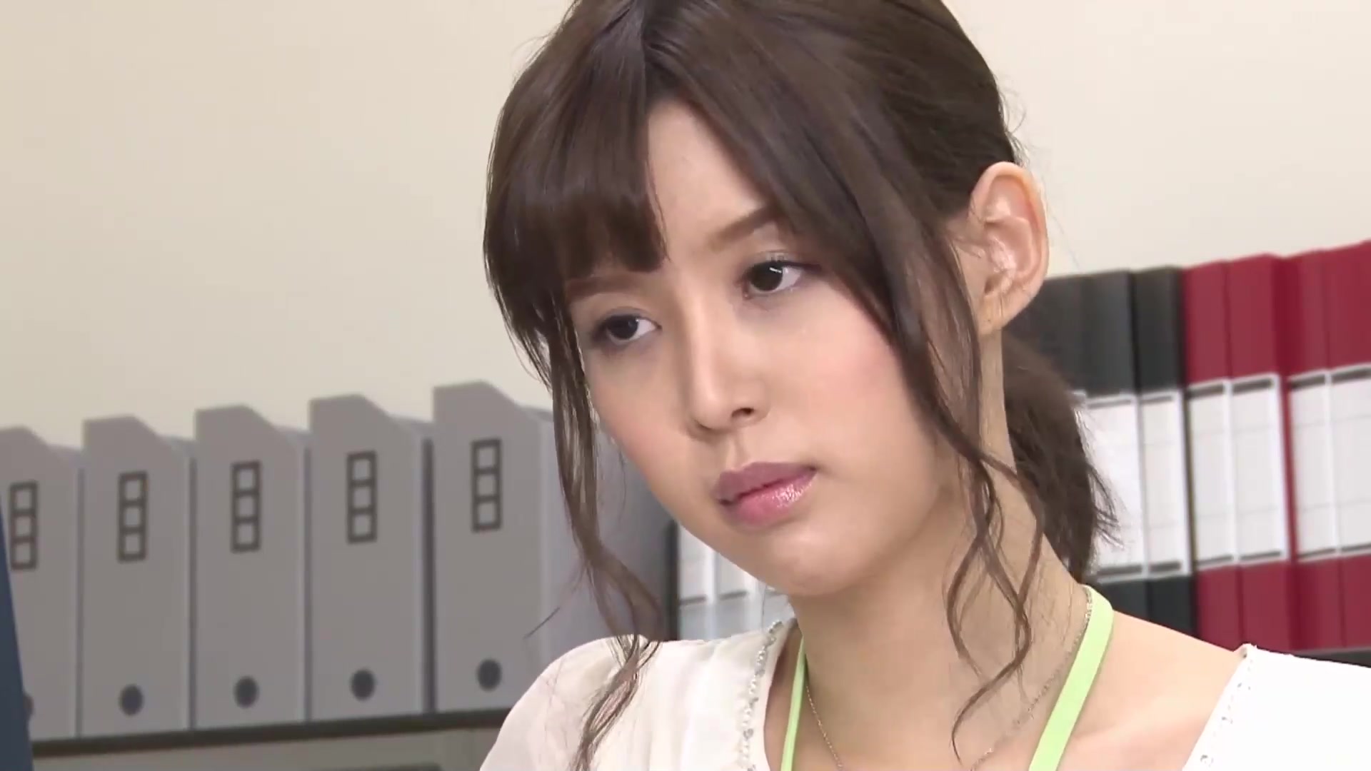 【无码破解】可爱系美少女『葵司』社内内衣模特-上