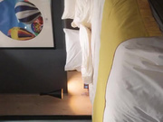 白皙水嫩又漂亮的大学美女学人家援交酒店上门服务被中年男撕破丝袜按在身下狠狠抽插,发育的不错奶子真不小,操的乱晃