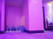 超哥东莞洗浴会所选秀1500元搞了位身材颜值很不错的按摩女技师,貌似偷吃药了怎么操都不射,干的美女嗷嗷叫要走!