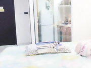 英语家教兼职卖淫女遥遥一边和胖嫖客啪啪一边手机自拍招嫖视频