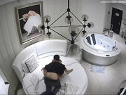 特色酒店偷拍听对话好像是漂亮美女有事求男的被带到酒店说事时占美女便宜趁机啪啪,不是自己女人真舍得干!