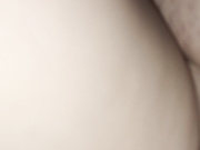 人妻她老公出差 去她家操她 孩子还在旁边