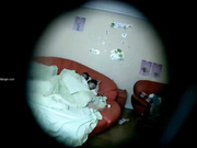 2019最新流出作品-酒店大圓紅床拔完火罐的小哥和漂亮女友邊看鬼片邊啪啪 1080P高清